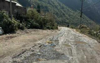 The road condition from Kathmandu to the Gyirong border in Tibet is known to be challenging.