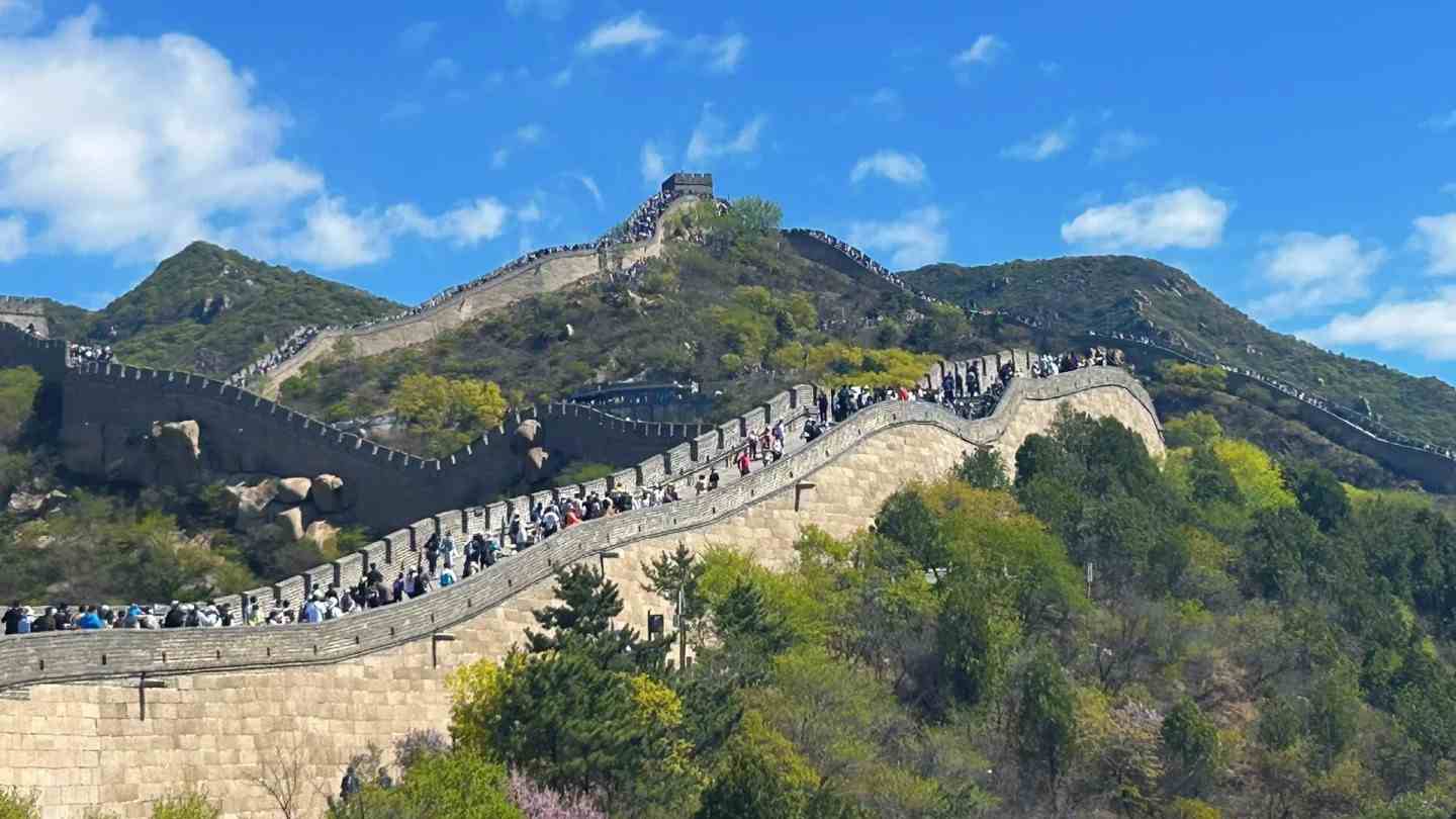 Badaling has better facilities but the most crowded great wall
